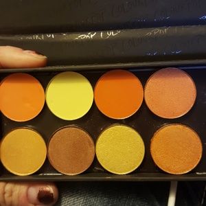 8 coastal scents shadows